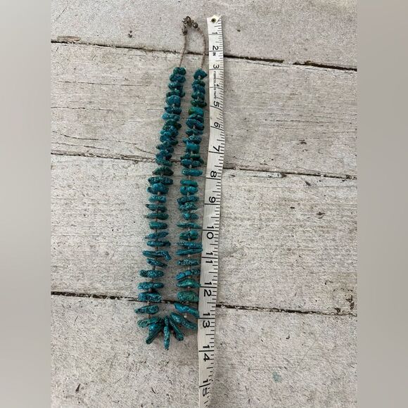 Vintage 1940s Kingman Turquoise Nugget Heishi Bead
Necklace - Picture 10 of 12